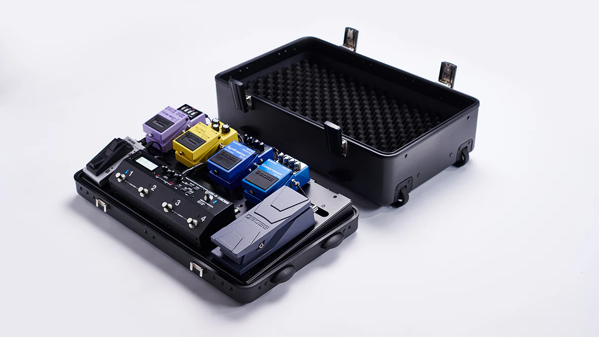 Boss BCB-1000 Suitcase Pedalboard with Wheels (Multiple Pedals) - Image 14