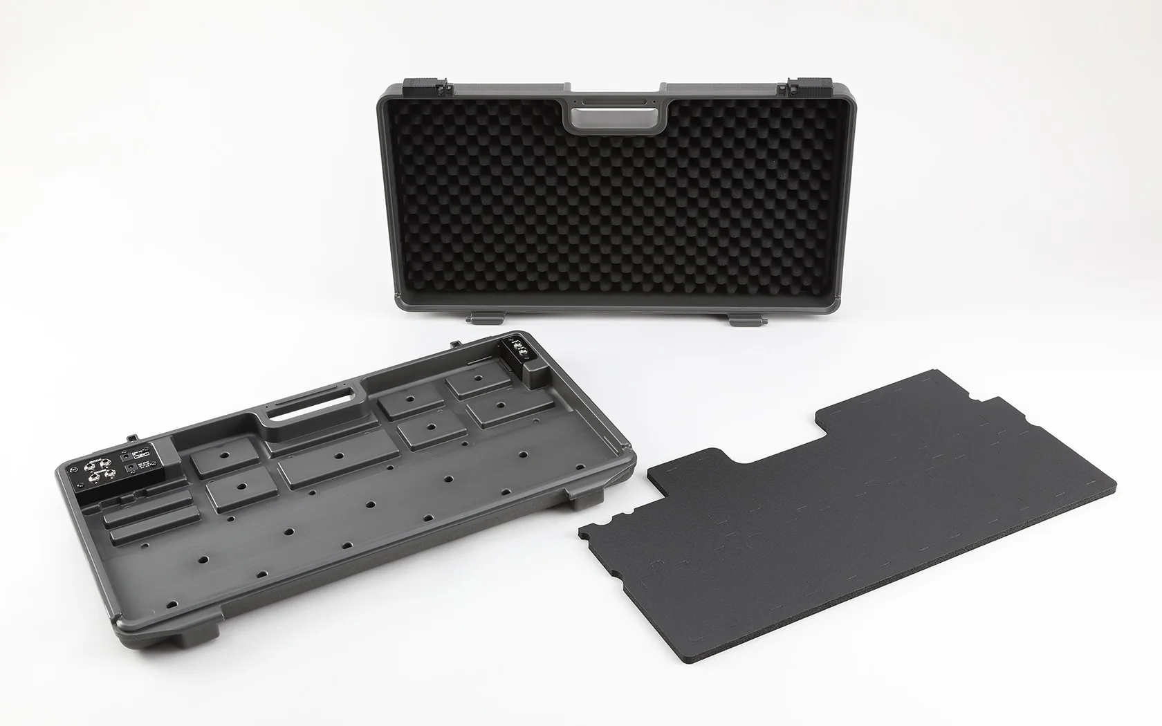 Boss BCB-90X Carry Case with I/O Interface For 9 Pedals + Daisy Chain Power Cable - Image 3