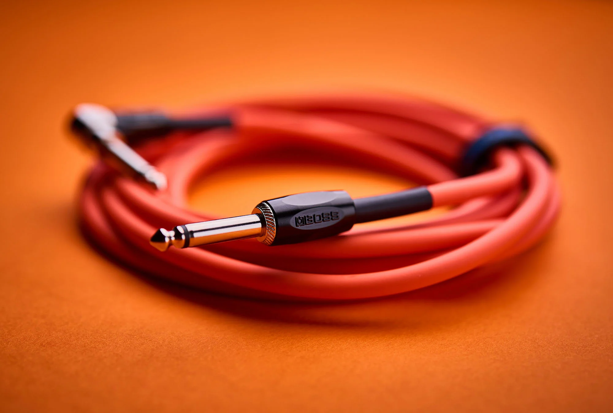 Boss BIC-10A-OR Instrument Cable, 10ft/3m, Angled/Straight 1/4" Jack, Orange - Image 4
