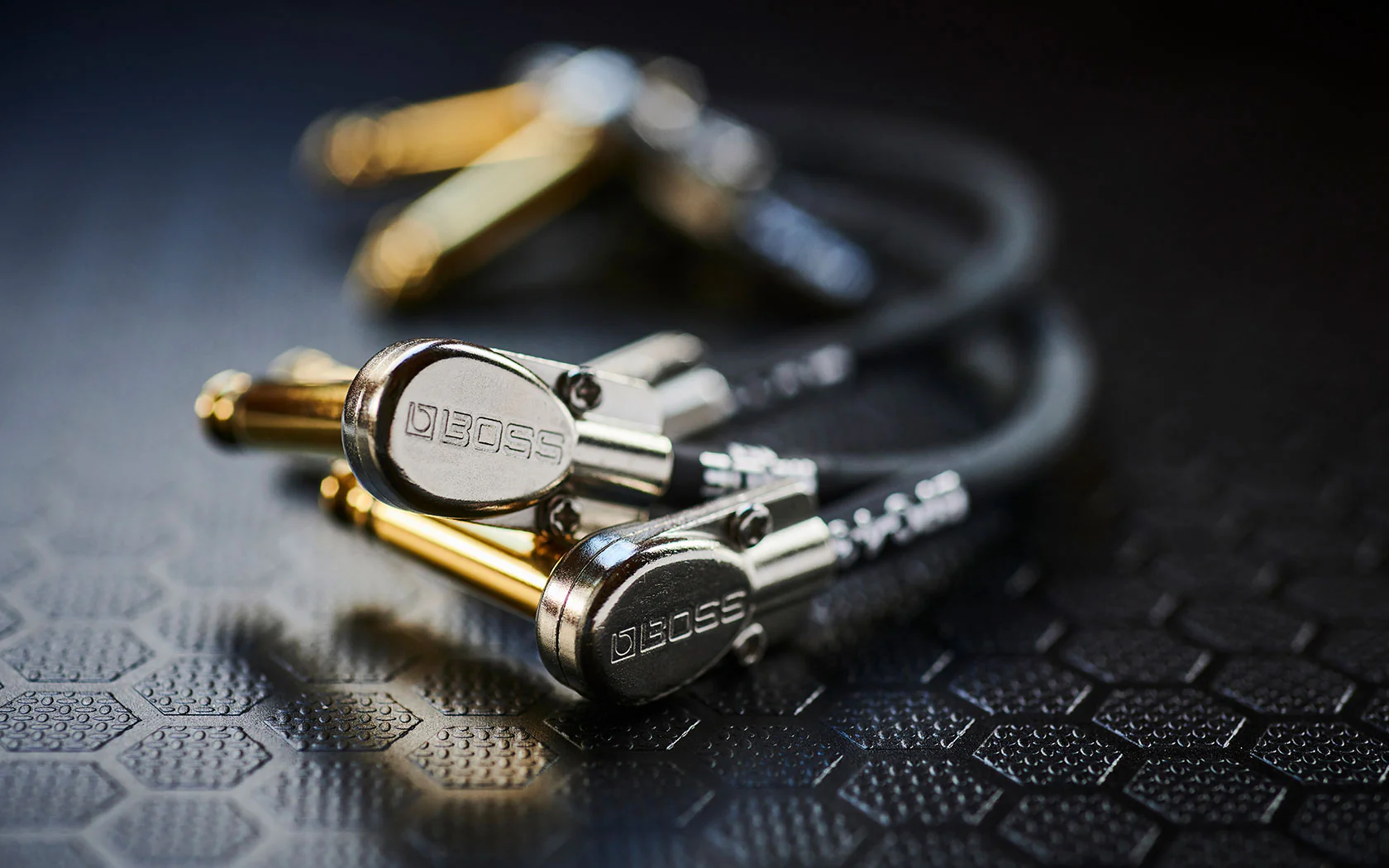 BOSS BPC-4-3 Patch Cable, 4"/10cm with Pancake Jack Plugs (3 Pack) - Image 4