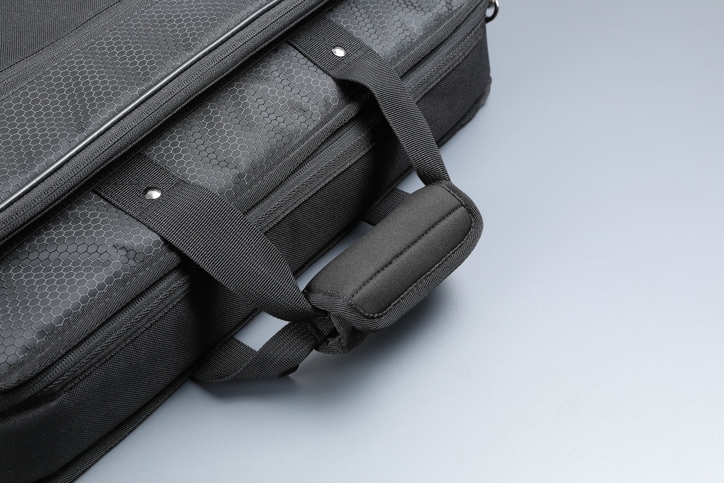 BOSS CB-BM-M Guitar Effects Carry Bag, Medium Size - Image 4