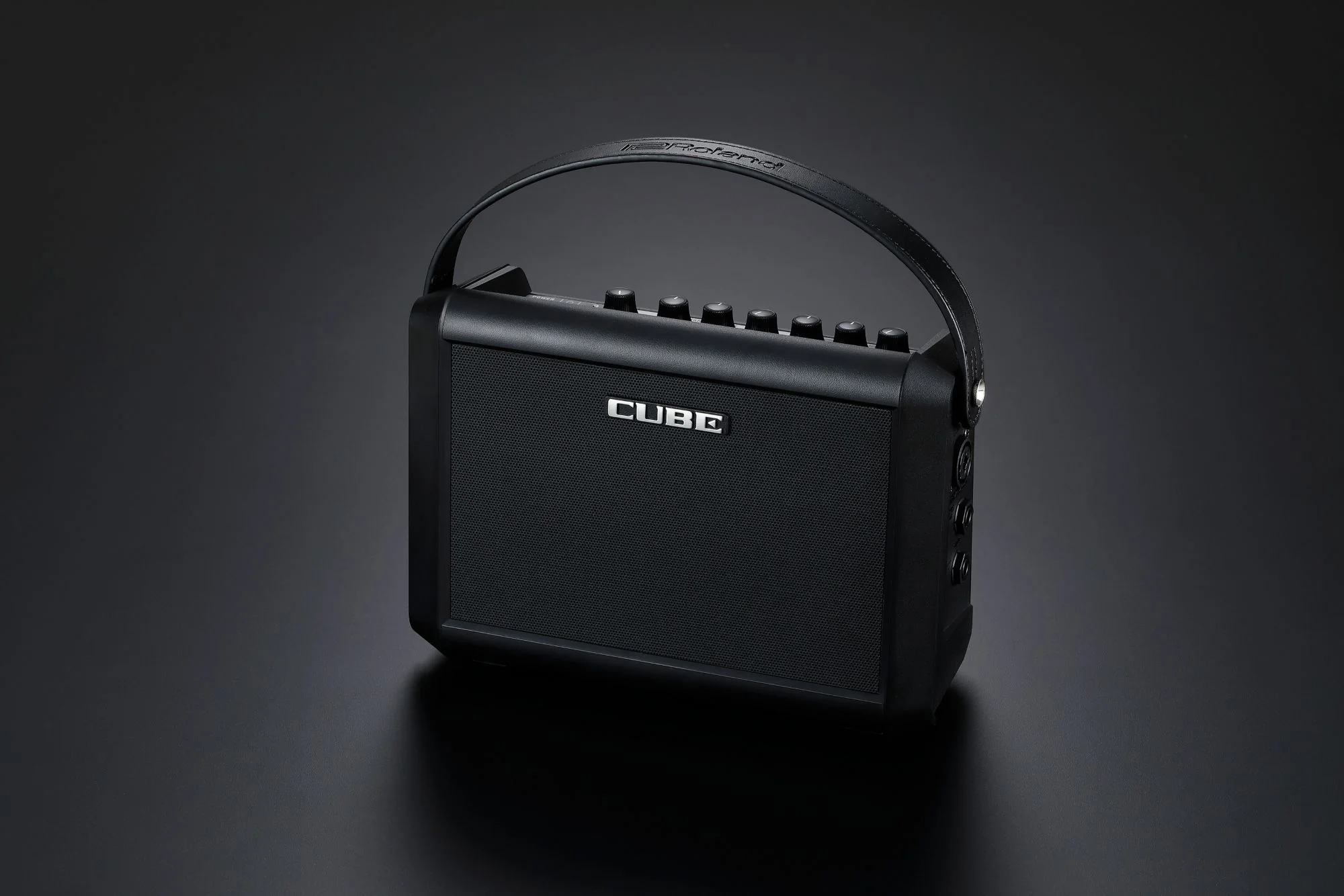 BOSS CUBE-ST-MI Cube Street Mini Amp - Image 8