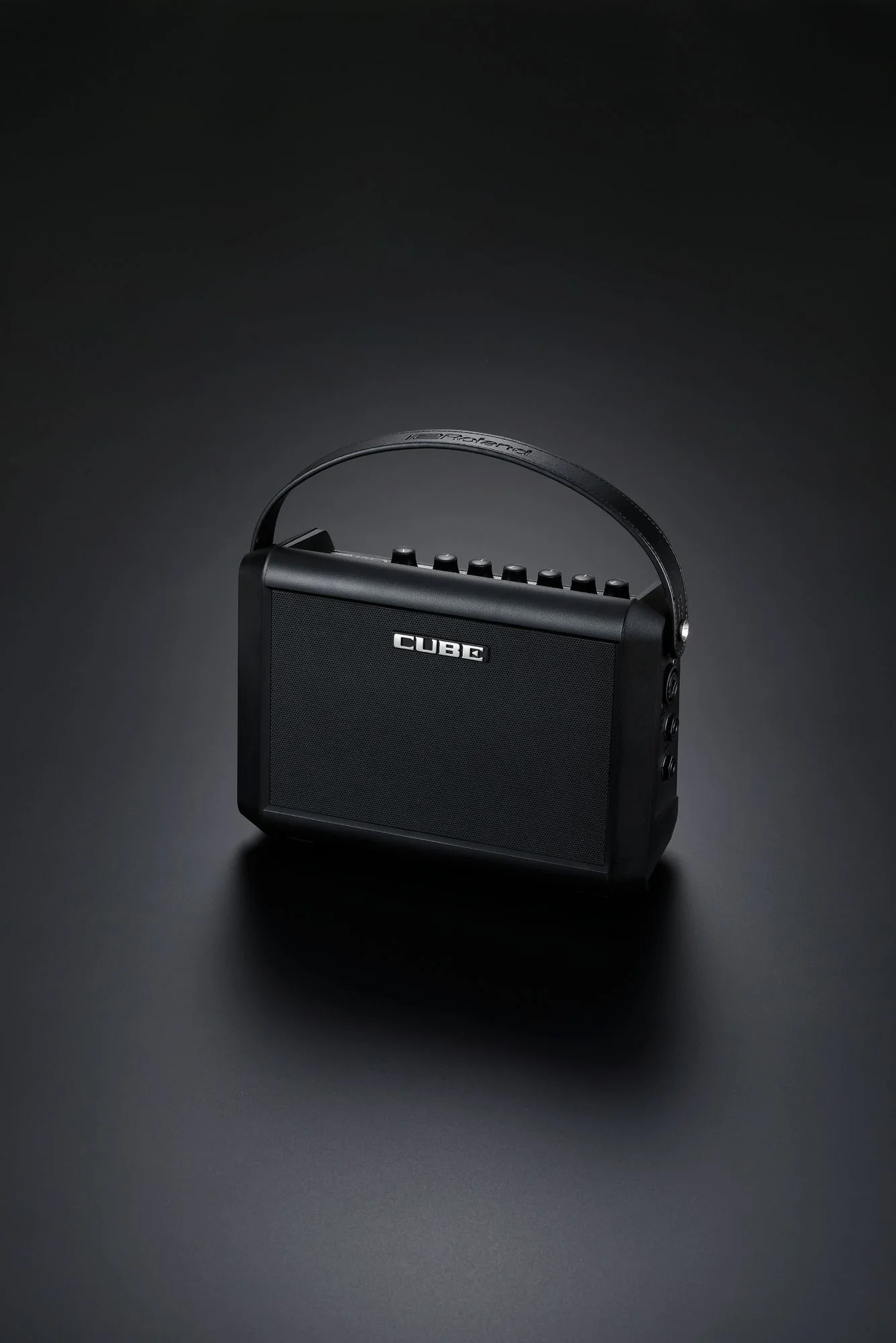 BOSS CUBE-ST-MI Cube Street Mini Amp - Image 9