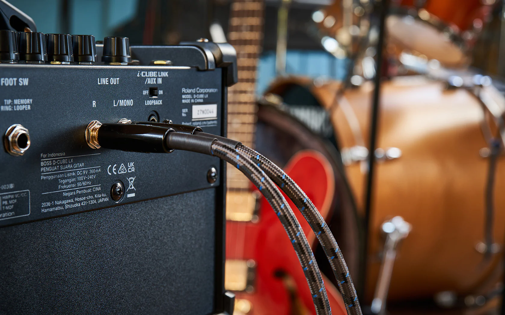 BOSS D-CUBELX Dual Cube Guitar Amp - Image 6