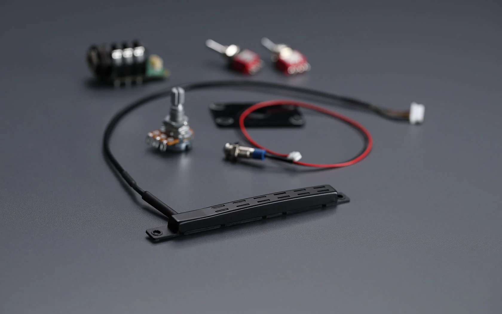 BOSS GK5-KIT-G6 GK Pickup / Guitar Synth Kit - Image 3
