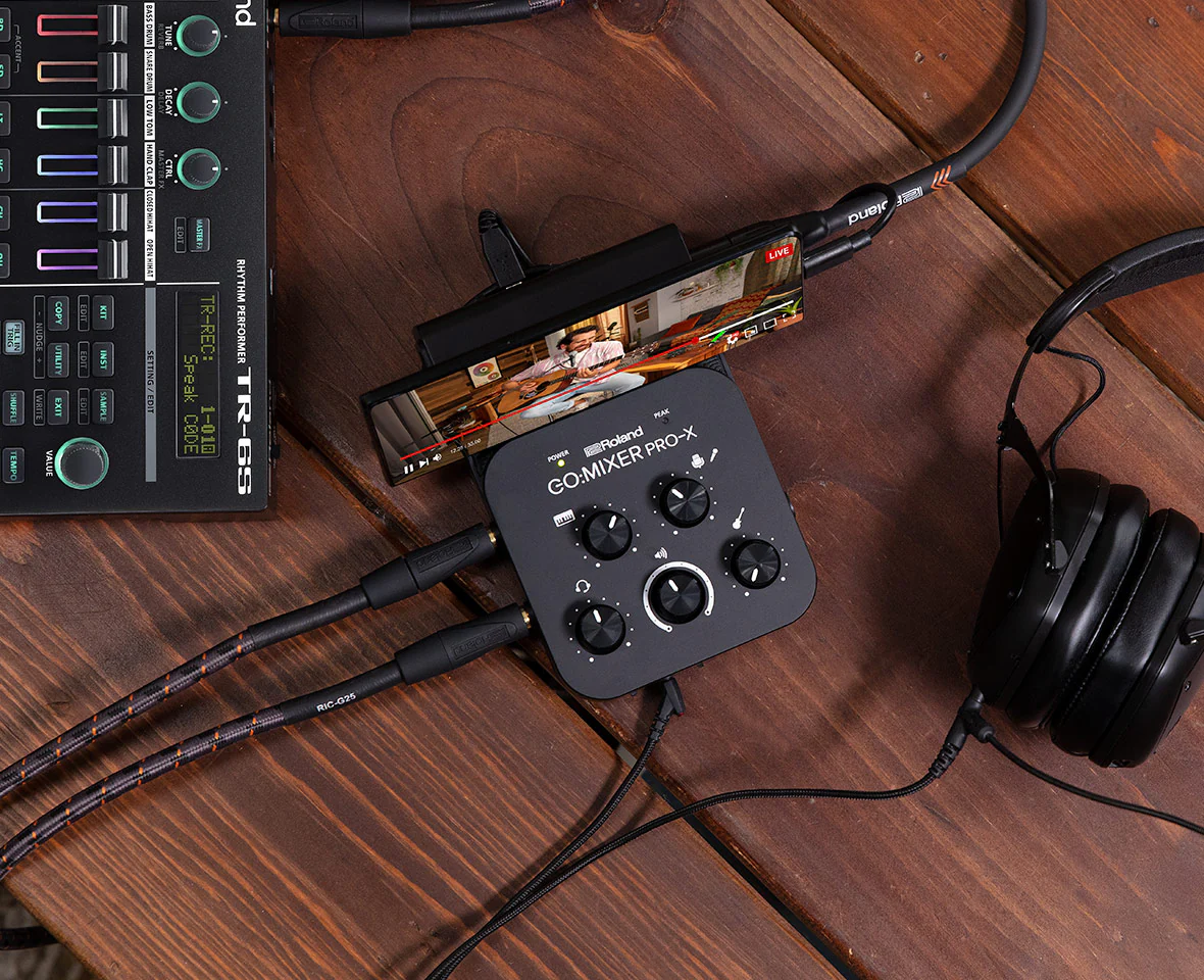 Roland GO:MIXER PX Compact Audio Mixer For Smartphones - Image 10