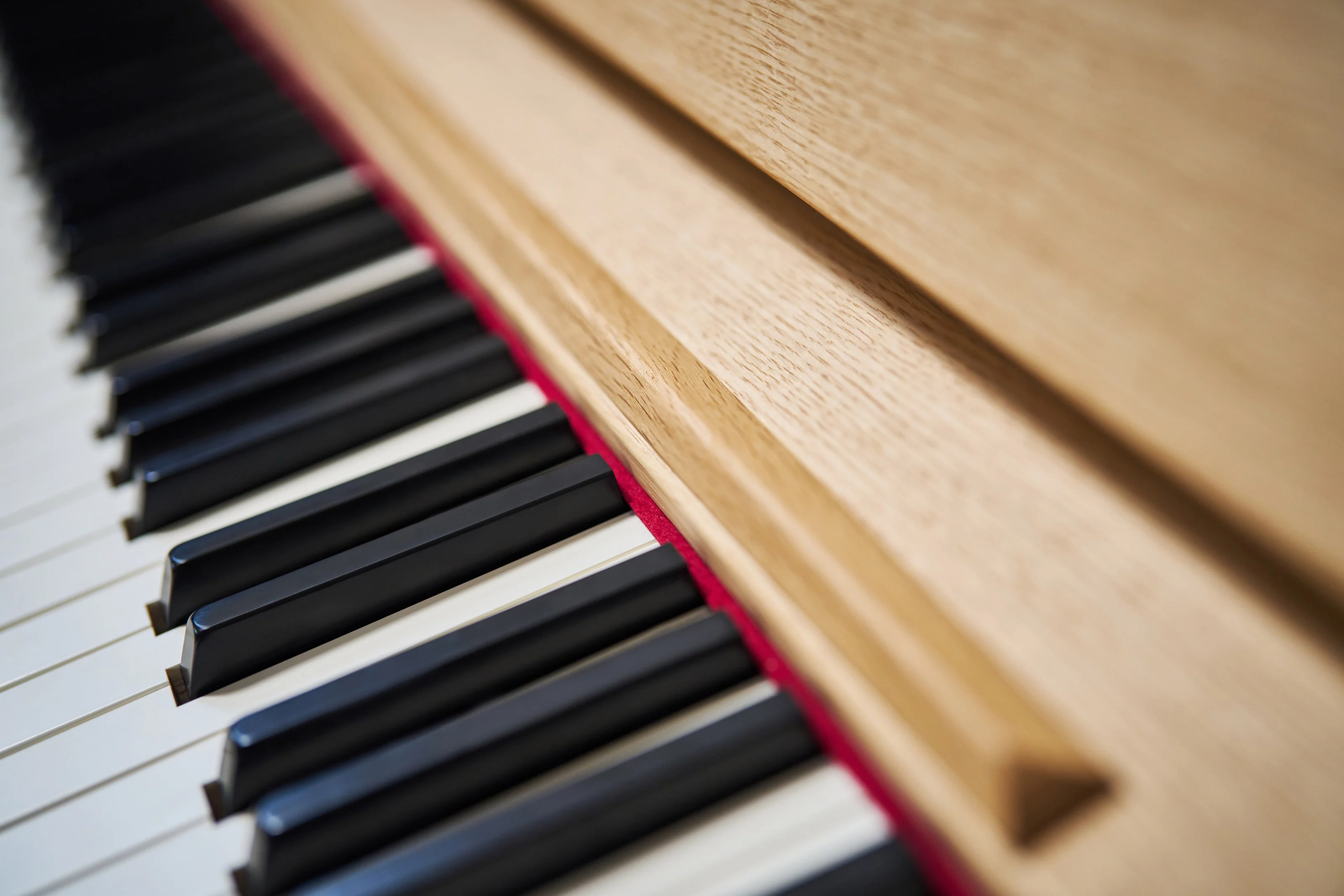 Roland KF-20-KO Karimoku Artisan Digital Piano, Solid Wood Cabinet (Pure Oak) - Image 7