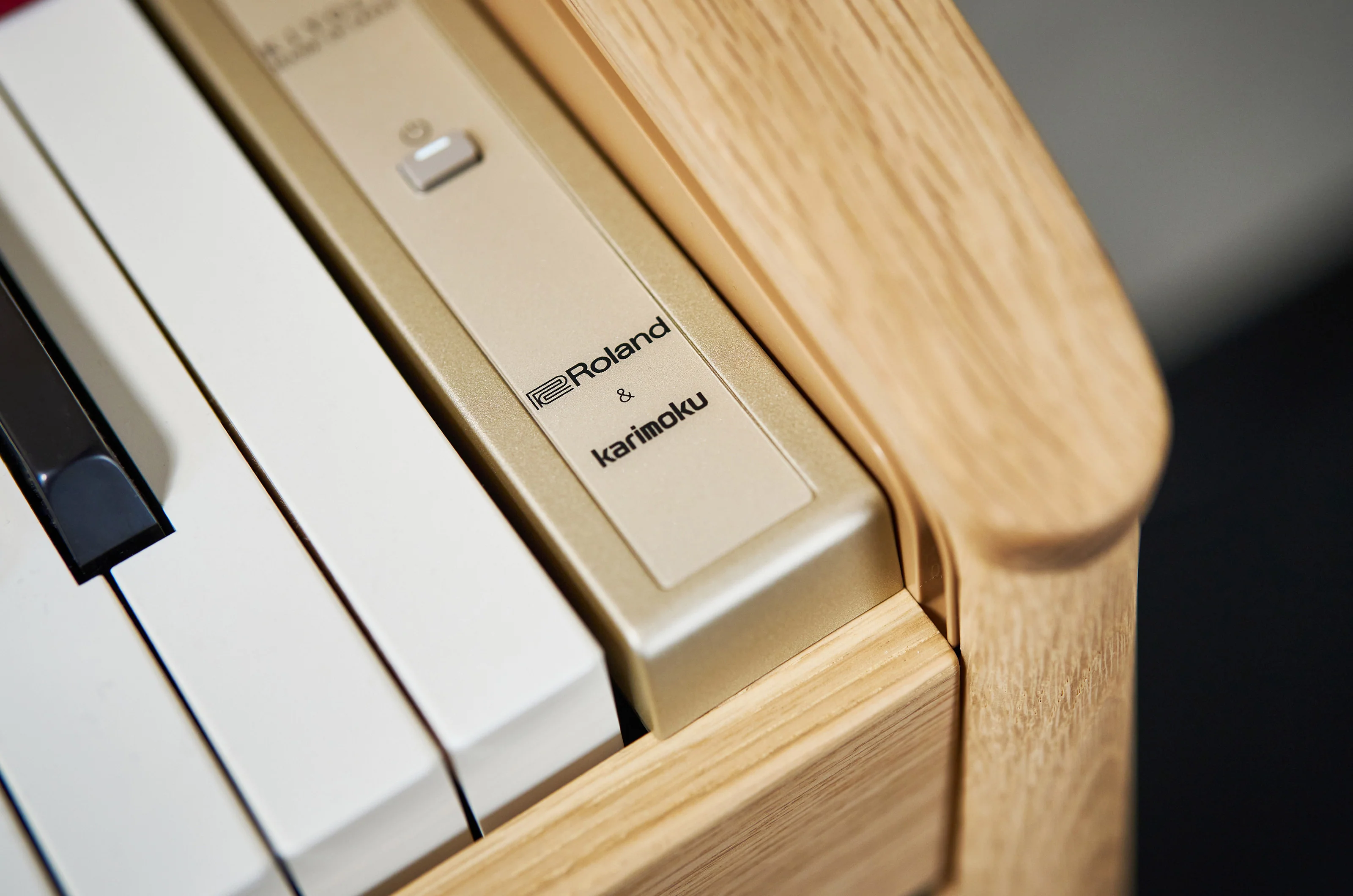 Roland KF-20-KO Karimoku Artisan Digital Piano, Solid Wood Cabinet (Pure Oak) - Image 8