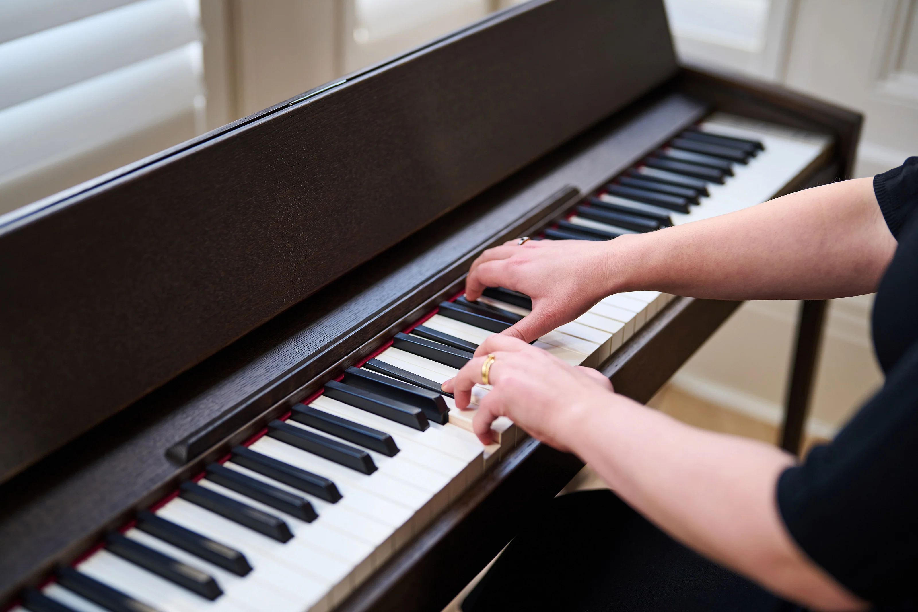 Roland KF-25-KSO Karimoku Artisan Digital Piano, Solid Wood Cabinet (Smoked Oak) - Image 11