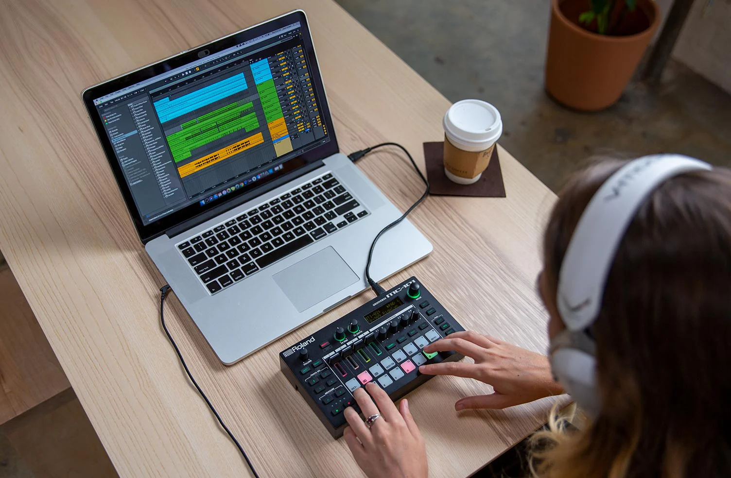 Roland MC-101 Groovebox - Image 8