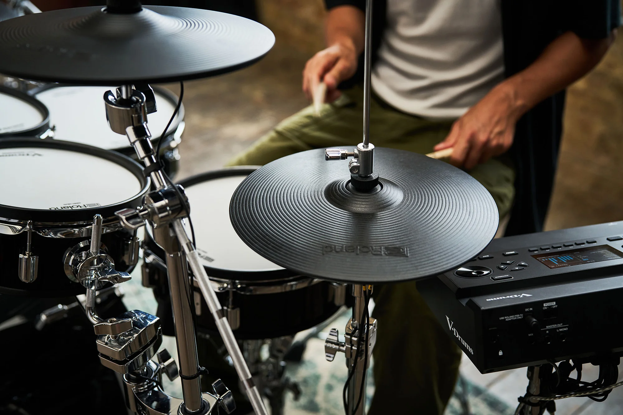 Roland VAD316 V-Drums Acoustic Design Digital Drum Kit with Hardware & Accessories - Image 12