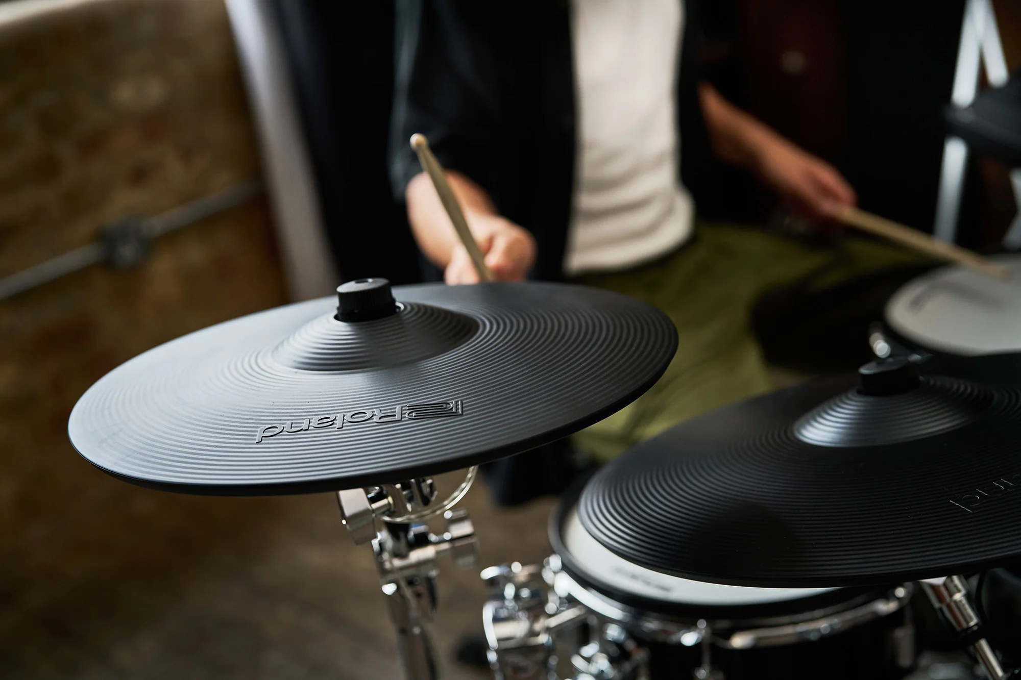 Roland VAD316 V-Drums Acoustic Design Digital Drum Kit with Hardware & Accessories - Image 6