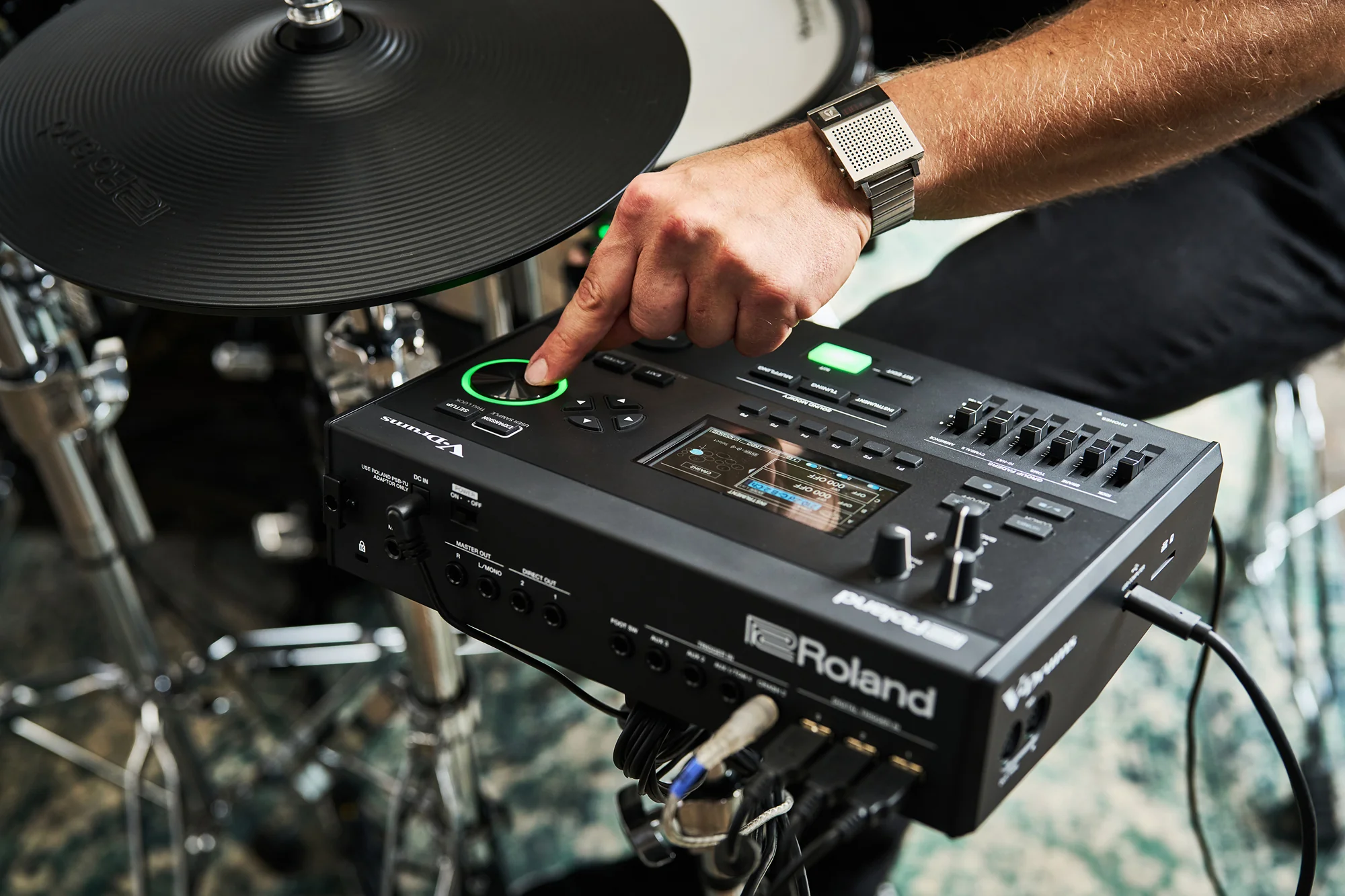 Roland VAD516 V-Drums Acoustic Design Digital Drum Kit with Hardware & Accessories - Image 7