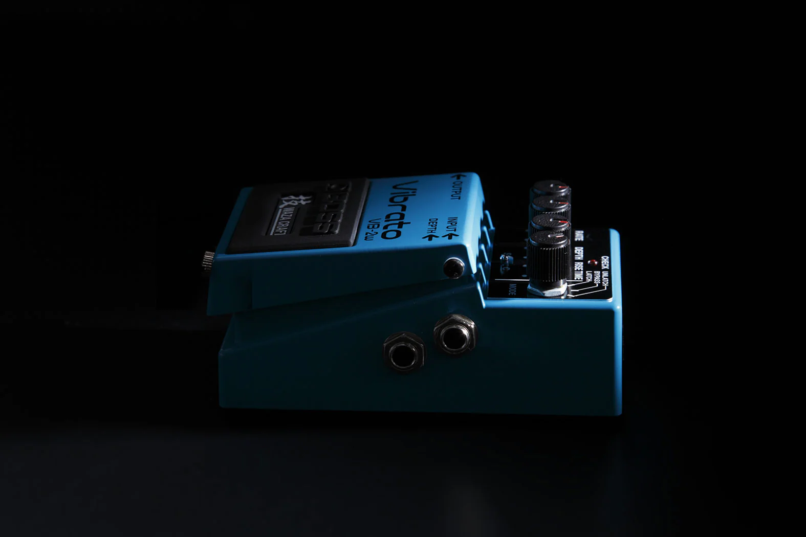 BOSS VB-2W Waza Craft Vibrato Pedal - Image 6